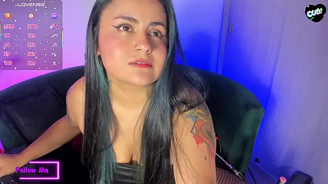 Snapshot of VanneCute1 chatting on 24, 4, 2026 VanneCute1 online show from 24, 4, 2026