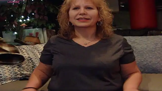 Snapshot of Badgirlpr2 chatting on 9, 3, 2025 Badgirlpr2 online show from 9, 3, 2025