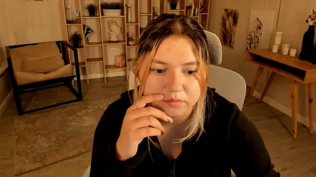 Snapshot of DiaAngell chatting on 19, 9, 2025 DiaAngell online show from 19, 9, 2025