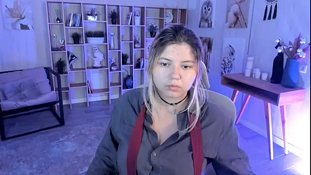 Snapshot of DiaAngell chatting on 25, 9, 2025 DiaAngell online show from 25, 9, 2025