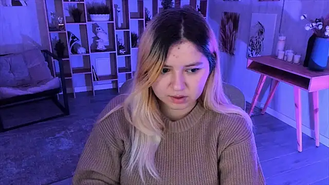 Snapshot of DiaAngell chatting on 18, 10, 2025 DiaAngell online show from 18, 10, 2025