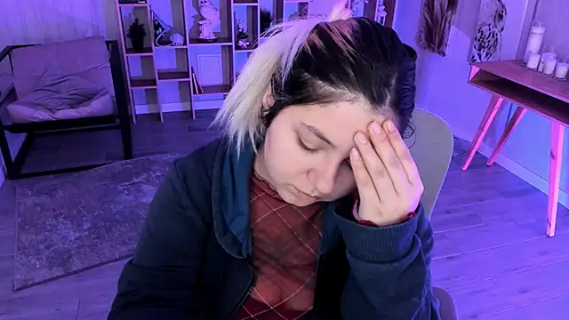 Snapshot of DiaAngell chatting on 24, 10, 2025 DiaAngell online show from 24, 10, 2025