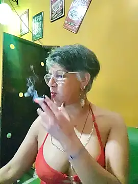 Snapshot of ilonna2025 chatting on 19, 5, 2026 ilonna2025 online show from 19, 5, 2026