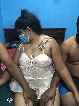 Snapshot of Lovely_WINDI chatting on 21, 4, 2026 Lovely WINDI online show from 21, 4, 2026