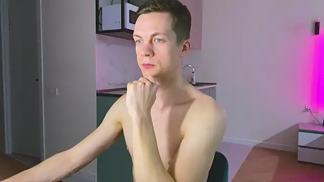 Snapshot of max_shy chatting on 7, 3, 2025 max shy online show from 7, 3, 2025