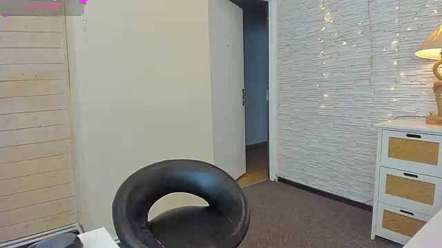 Snapshot of Misty__Fox chatting on 25, 1, 2025 Misty  Fox online show from 25, 1, 2025