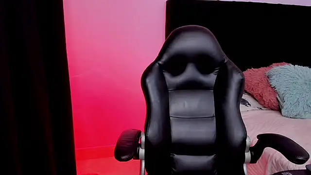 Snapshot of Paulina_Lopezz chatting on 24, 3, 2026 Paulina Lopezz online show from 24, 3, 2026