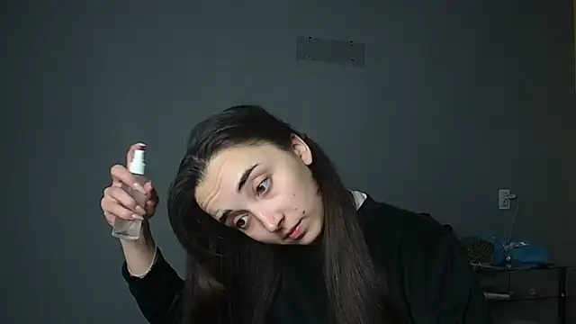 Snapshot of Eva_Gloryy chatting on 16, 10, 2025 Eva Gloryy online show from 16, 10, 2025