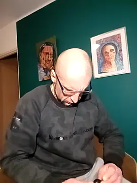 Snapshot of bobbuilder77pl chatting on 21, 2, 2025 bobbuilder77pl online show from 21, 2, 2025