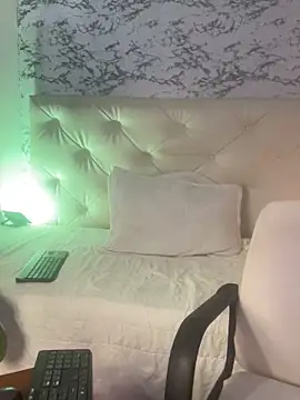 viktoria davis  online show from 31, 1, 2025