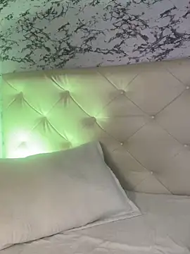 viktoria davis  online show from 8, 2, 2025