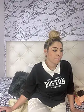 viktoria davis  online show from 22, 2, 2025