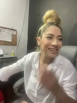 viktoria davis  online show from 14, 3, 2025