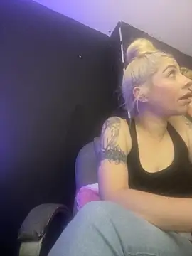 viktoria davis  online show from 14, 10, 2025