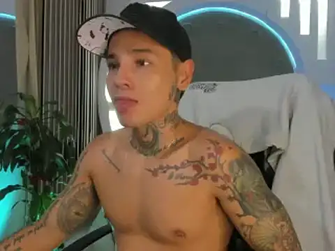 Snapshot of tattokoi chatting on 23, 2, 2025 tattokoi online show from 23, 2, 2025