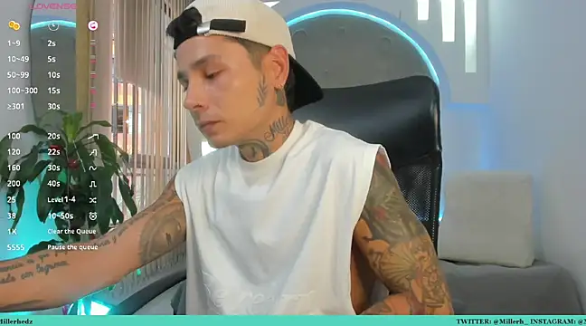 Snapshot of tattokoi chatting on 2, 3, 2025 tattokoi online show from 2, 3, 2025