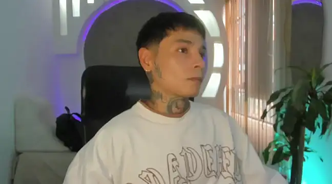 Snapshot of tattokoi chatting on 19, 3, 2025 tattokoi online show from 19, 3, 2025