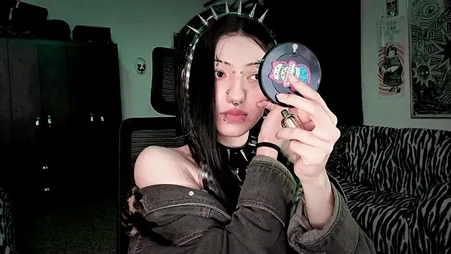 Snapshot of roxy_toxic chatting on 25, 2, 2026 roxy toxic online show from 25, 2, 2026