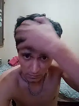 Snapshot of EstebanAkyLu chatting on 4, 2, 2025 EstebanAkyLu online show from 4, 2, 2025