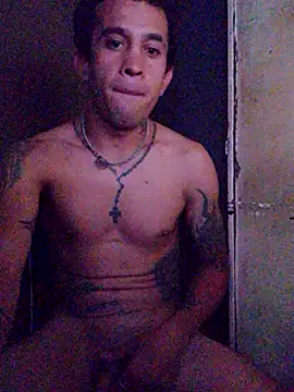 Snapshot of EstebanAkyLu chatting on 22, 2, 2025 EstebanAkyLu online show from 22, 2, 2025