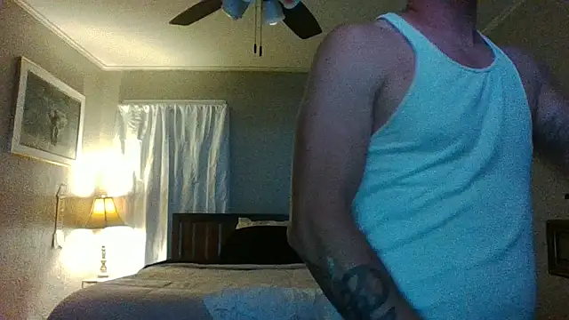 Snapshot of biggzee6 chatting on 3, 5, 2026 biggzee6 online show from 3, 5, 2026