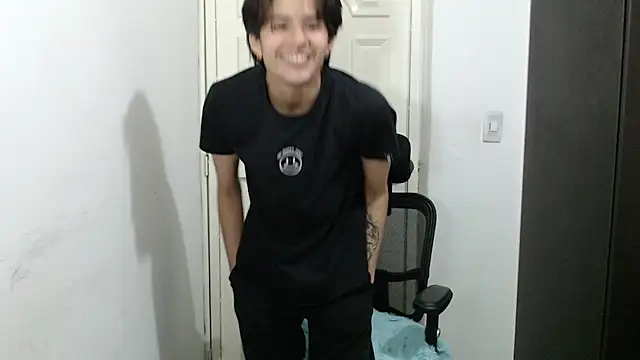 Snapshot of Dha_lia0 chatting on 23, 1, 2025 Dha lia0 online show from 23, 1, 2025