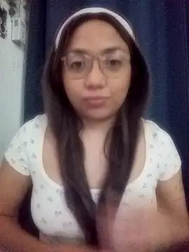 Snapshot of criscrispdv chatting on 21, 4, 2026 criscrispdv online show from 21, 4, 2026