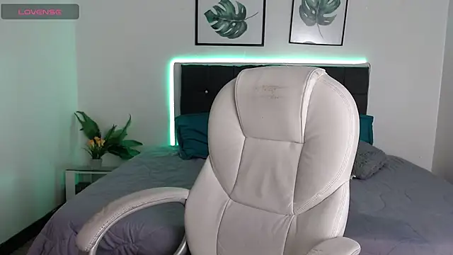 MysticMature online show from 10, 2, 2025