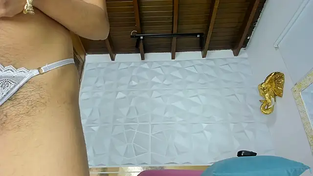 Sara Collinnss online show from 14, 11, 2025