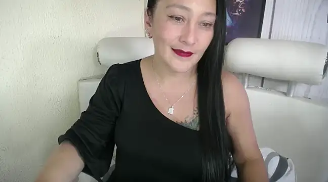 Snapshot of JULIANAWET69 chatting on 2, 1, 2025 JULIANAWET69 online show from 2, 1, 2025