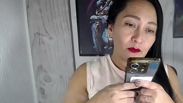 Snapshot of JULIANAWET69 chatting on 15, 10, 2025 JULIANAWET69 online show from 15, 10, 2025