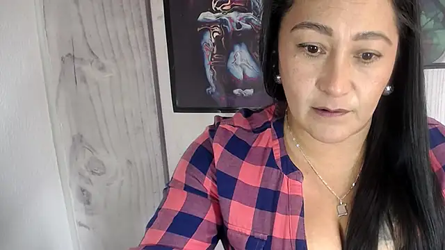 Snapshot of JULIANAWET69 chatting on 26, 10, 2025 JULIANAWET69 online show from 26, 10, 2025