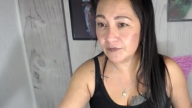 Snapshot of JULIANAWET69 chatting on 2, 11, 2025 JULIANAWET69 online show from 2, 11, 2025