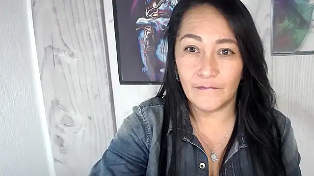 Snapshot of JULIANAWET69 chatting on 24, 11, 2025 JULIANAWET69 online show from 24, 11, 2025