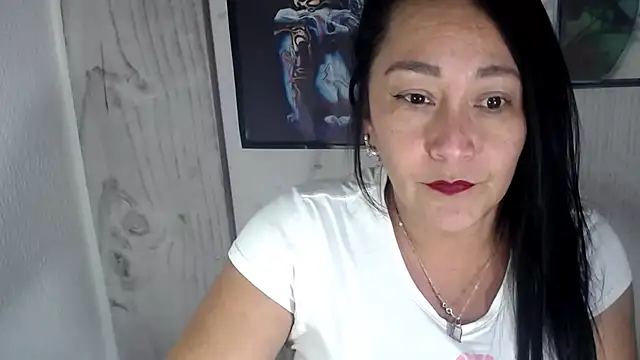 Snapshot of JULIANAWET69 chatting on 25, 11, 2025 JULIANAWET69 online show from 25, 11, 2025