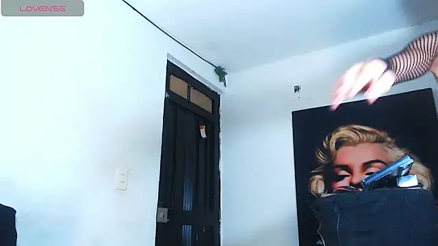 licy blonde hot online show from 20, 11, 2025