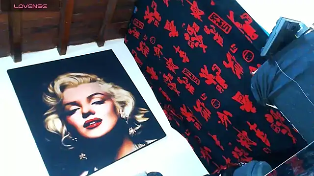 Snapshot of licy_blonde_hot chatting on 2, 4, 2026 licy blonde hot online show from 2, 4, 2026