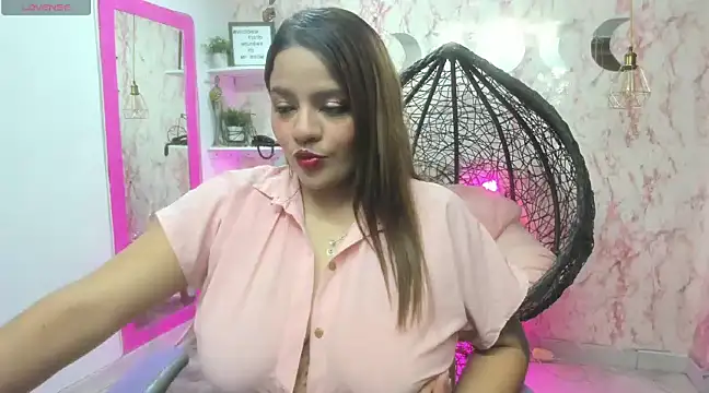 victoria  floyd online show from 28, 1, 2025