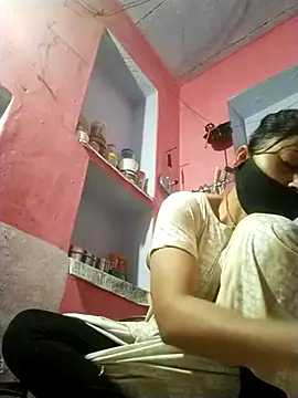 Snapshot of Bhavya_Bhan chatting on 21, 11, 2025 Bhavya Bhan online show from 21, 11, 2025