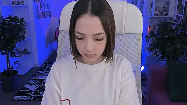 PamBeesly online show from 31, 10, 2025