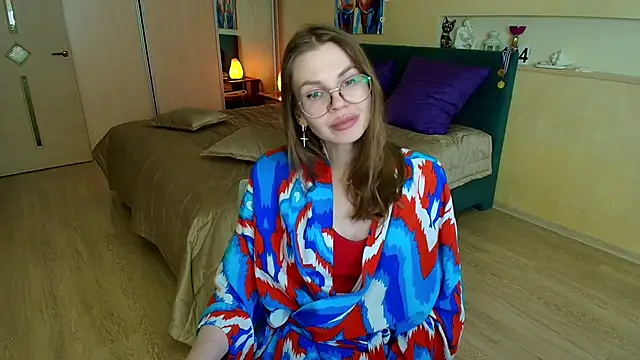 ReginaSparkle online show from 12, 3, 2025