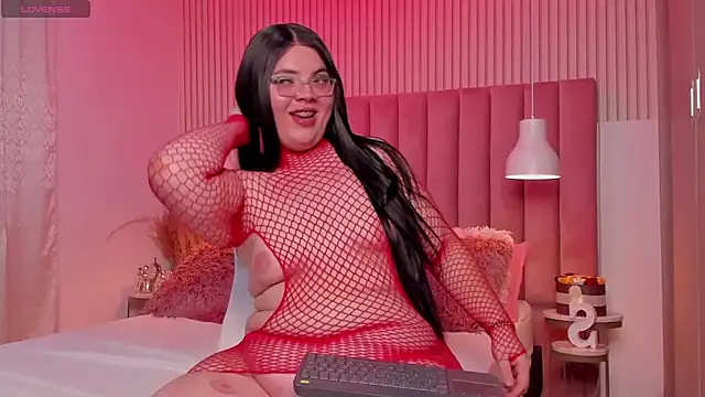 ScarlettDreamss7 online show from 3, 7, 2026