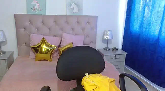 Snapshot of LITTLEDOLLHOT chatting on 25, 1, 2025 LITTLEDOLLHOT online show from 25, 1, 2025