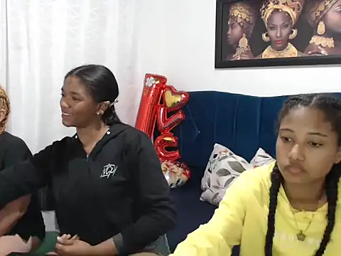 Snapshot of LITTLEDOLLHOT chatting on 28, 2, 2025 LITTLEDOLLHOT online show from 28, 2, 2025