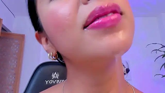 sophierooy22 online show from 21, 2, 2025