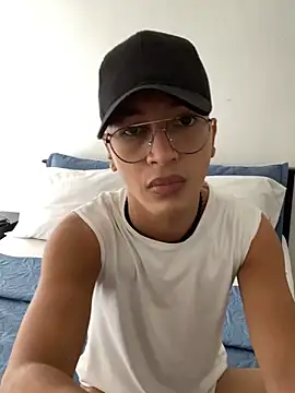 Snapshot of Diegosavage3 chatting on 17, 9, 2025 Diegosavage3 online show from 17, 9, 2025