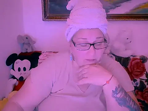 mayamayx online show from 10, 11, 2025