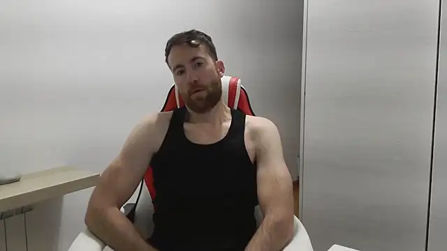 Snapshot of machohiberiko chatting on 20, 12, 2025 machohiberiko online show from 20, 12, 2025