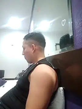 LuisMex1998 online show from 2, 11, 2025