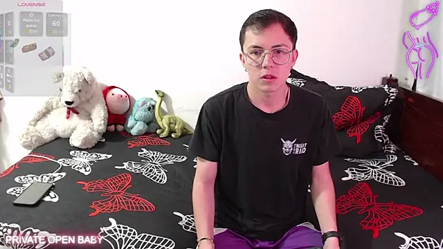 Snapshot of Tina_4_Charlie chatting on 22, 10, 2025 Tina 4 Charlie online show from 22, 10, 2025